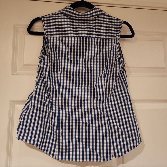Charter Club blue and white checkered sleeveless button up blouse - Picture 4 of 4